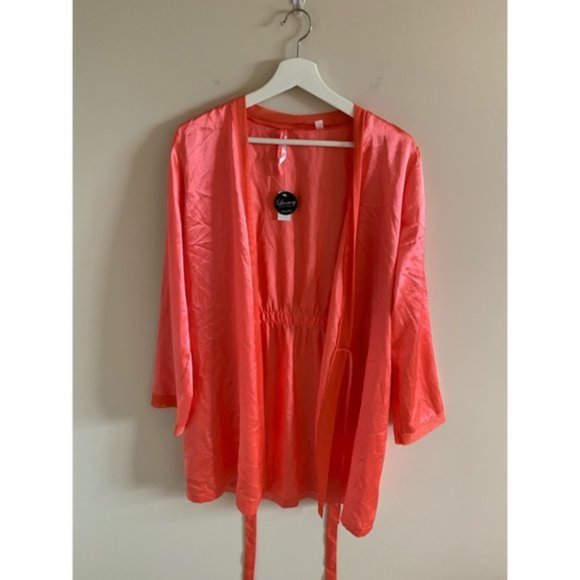La Vie En Rose Other - Coral Pink La Vie En Rose Kimono Robe